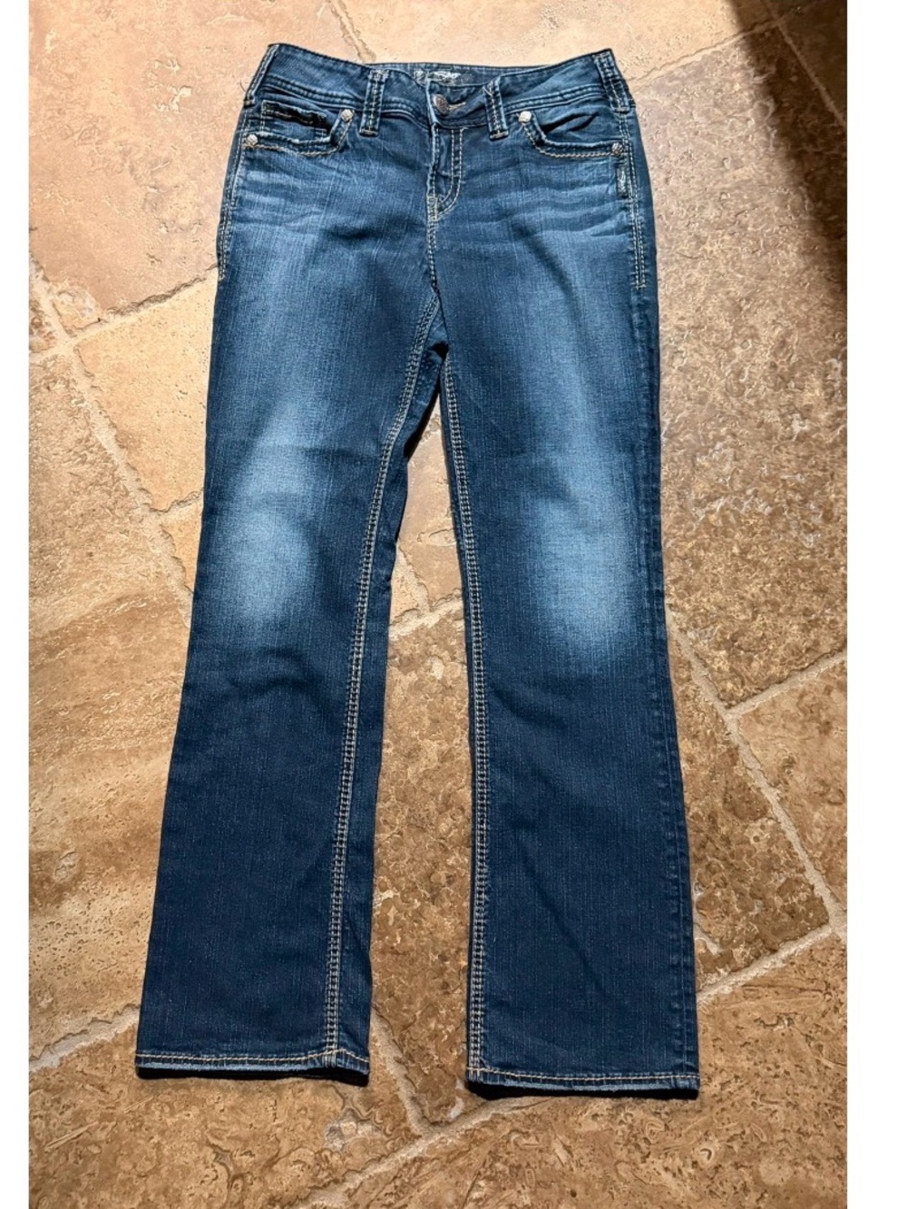 Silver Suki Mid Slim Bootcut Women's Size 28 Medium Dark Wash Blue Jeans